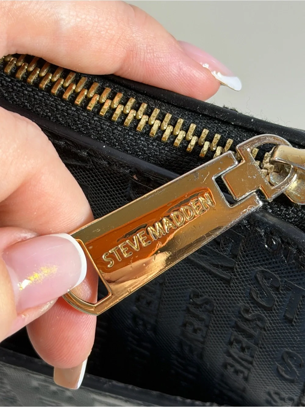 Steve Madden compact crossbody